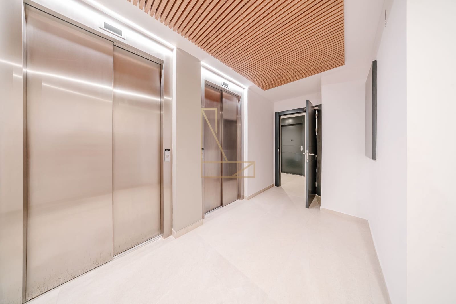 2 slaapkamer Appartement te koop in Benidorm met zwembad garage - € 1.550.000 (Ref: 8747252)