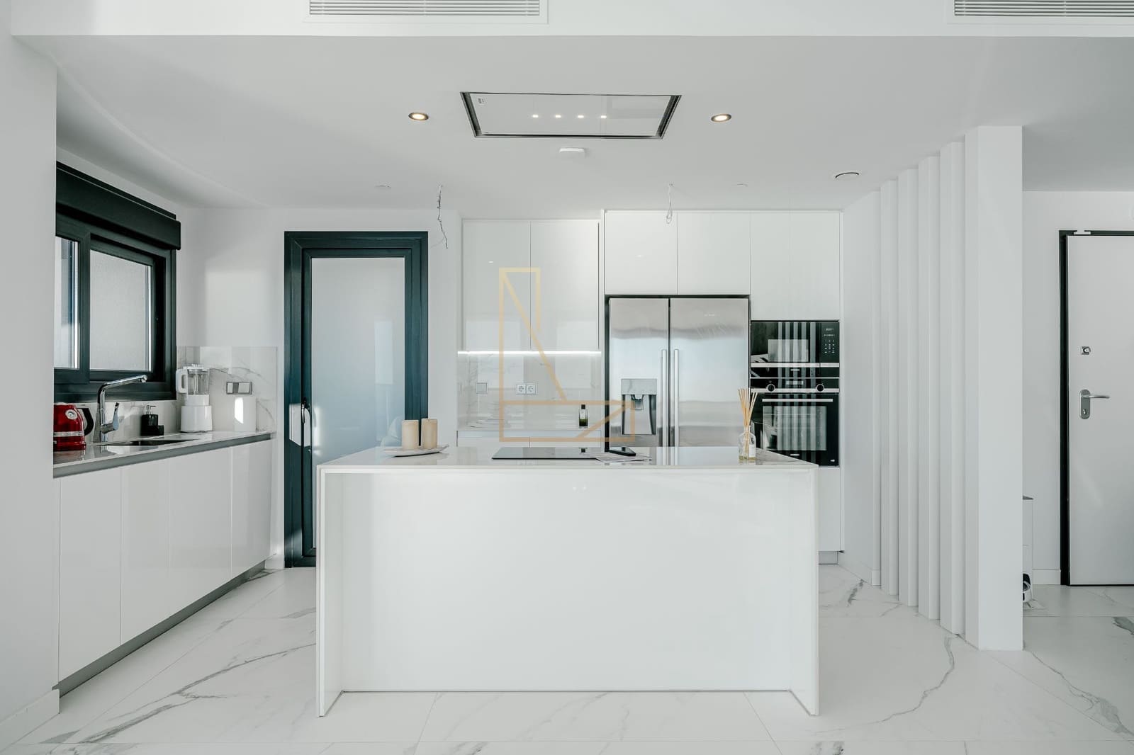 2 slaapkamer Appartement te koop in Benidorm met zwembad garage - € 1.550.000 (Ref: 8747252)