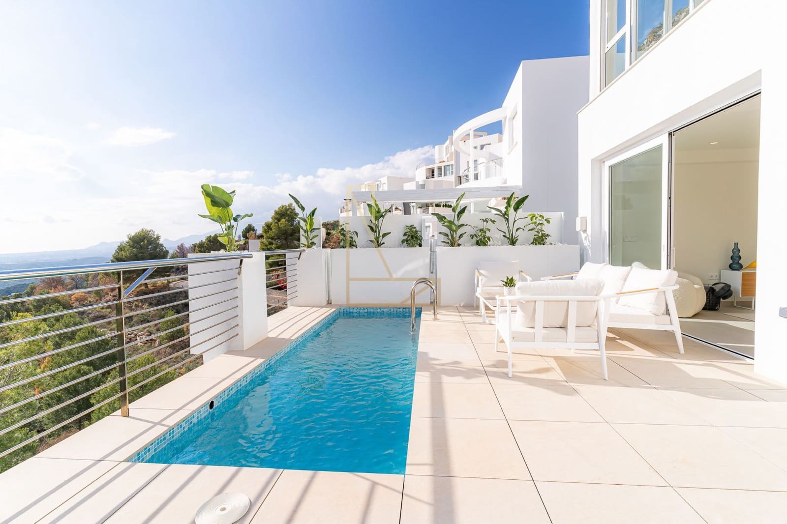 4 bedroom Villa for sale in Altea with pool garage - € 1,095,000 (Ref: 8801397)
