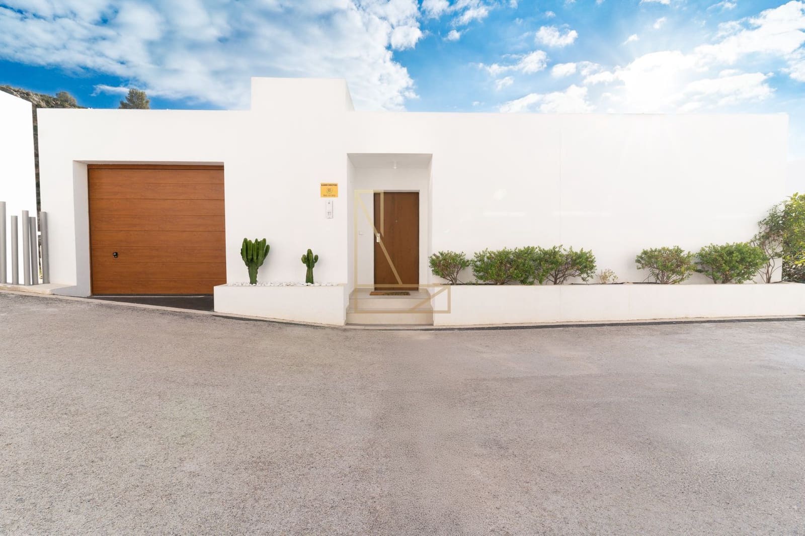 4 bedroom Villa for sale in Altea with pool garage - € 1,095,000 (Ref: 8801397)