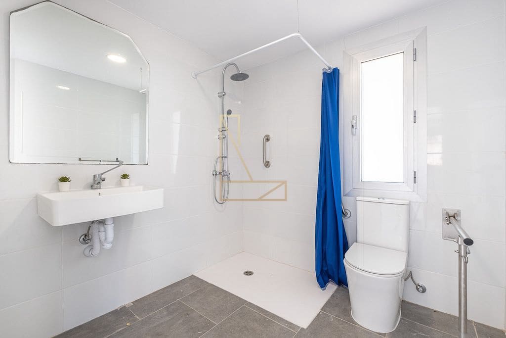 6 bedroom Villa for sale in Polop with pool garage - € 797,900 (Ref: 8896198)