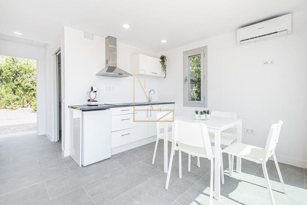 6 bedroom Villa for sale in Polop with pool garage - € 797,900 (Ref: 8896198)