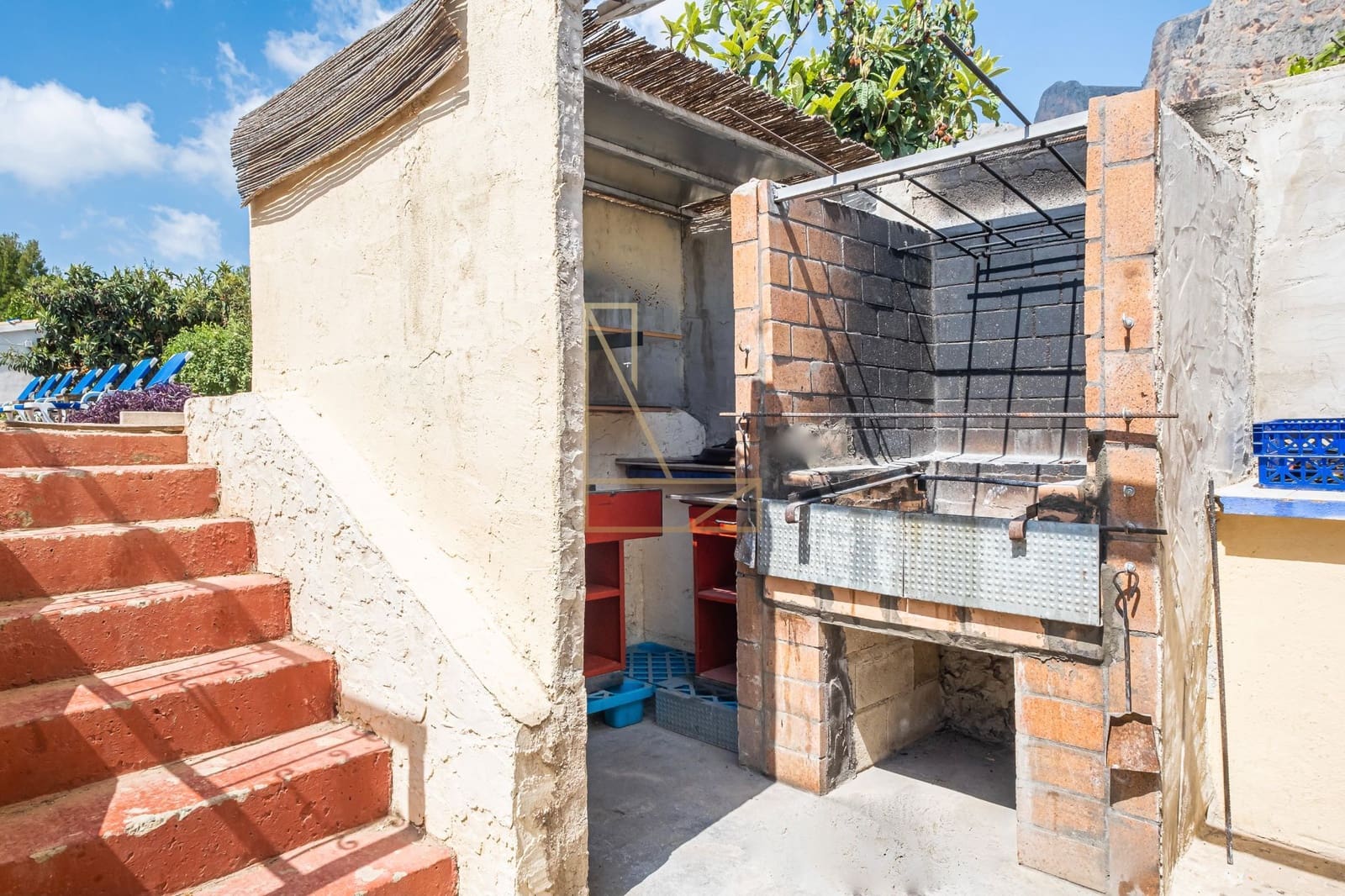 6 bedroom Villa for sale in Polop with pool garage - € 797,900 (Ref: 8896198)