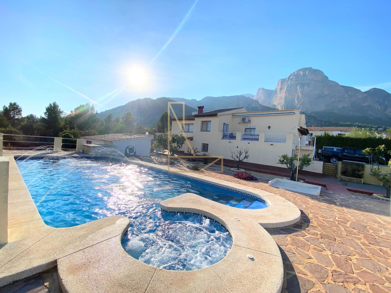 6 bedroom Villa for sale in Polop with pool garage - € 797,900 (Ref: 8896198)