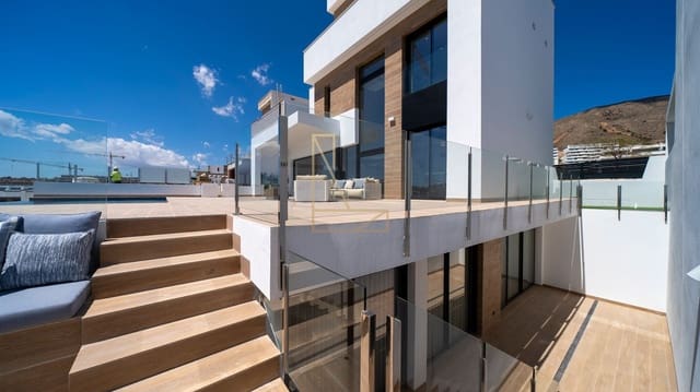 Chalet de 4 habitaciones en Finestrat en venta con garaje - 1.350.000 € (Ref: 8917707)