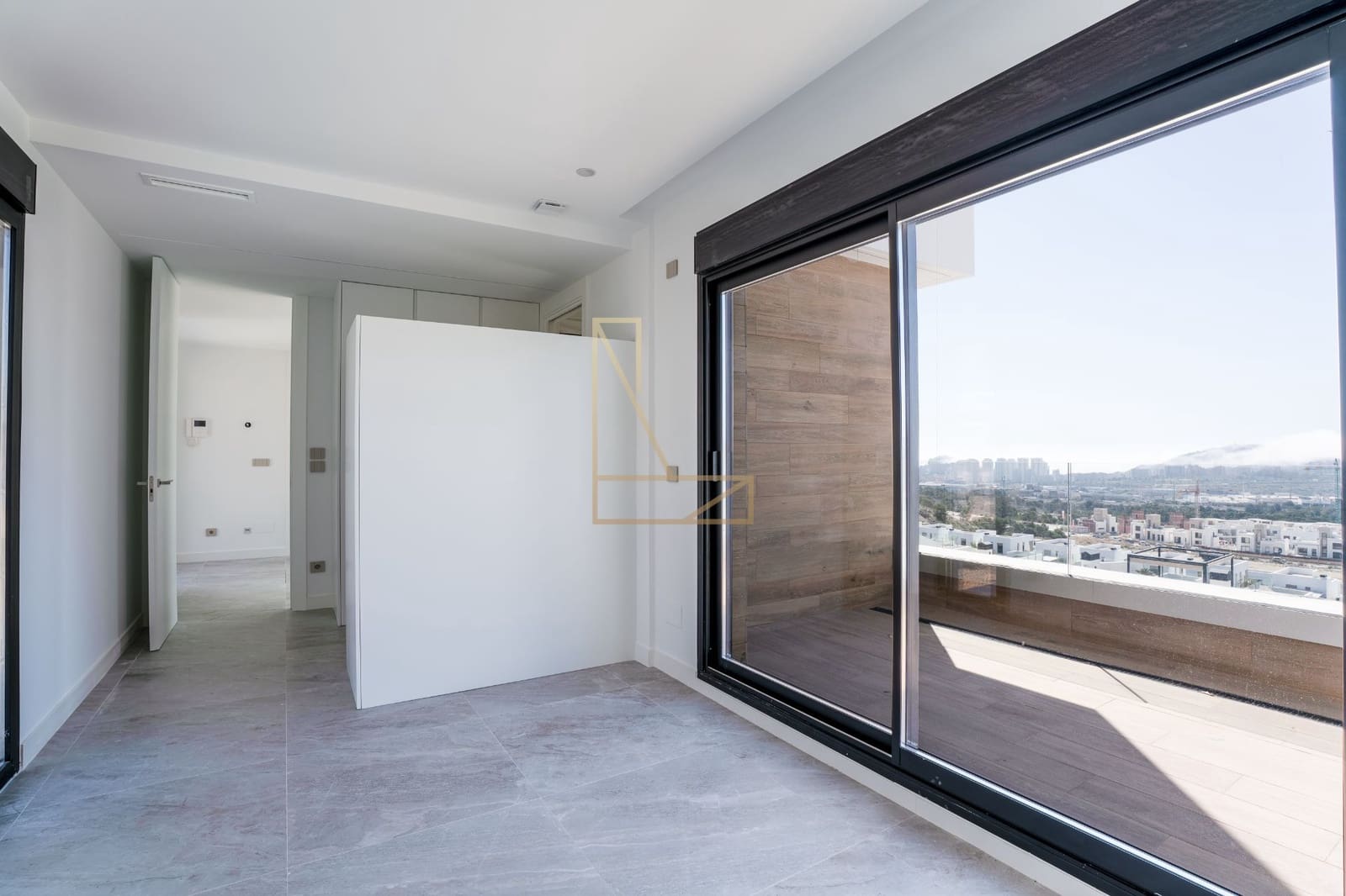 4 bedroom Villa for sale in Finestrat with garage - € 1,350,000 (Ref: 8917707)