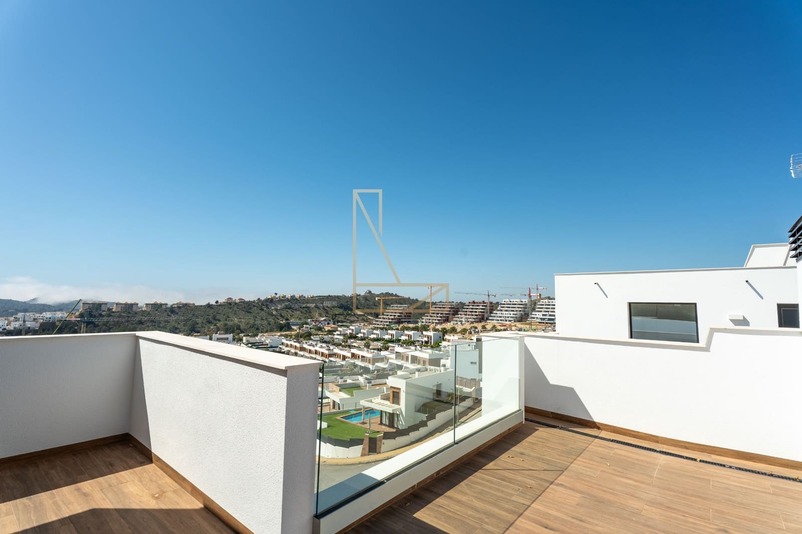 4 bedroom Villa for sale in Finestrat with garage - € 1,350,000 (Ref: 8917707)