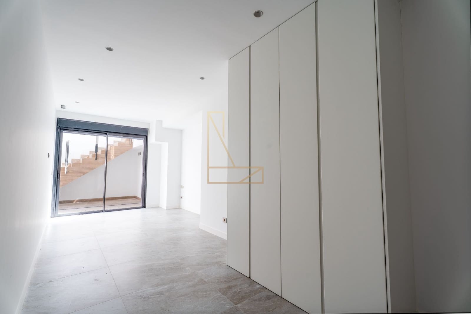 4 bedroom Villa for sale in Finestrat with garage - € 1,350,000 (Ref: 8917707)