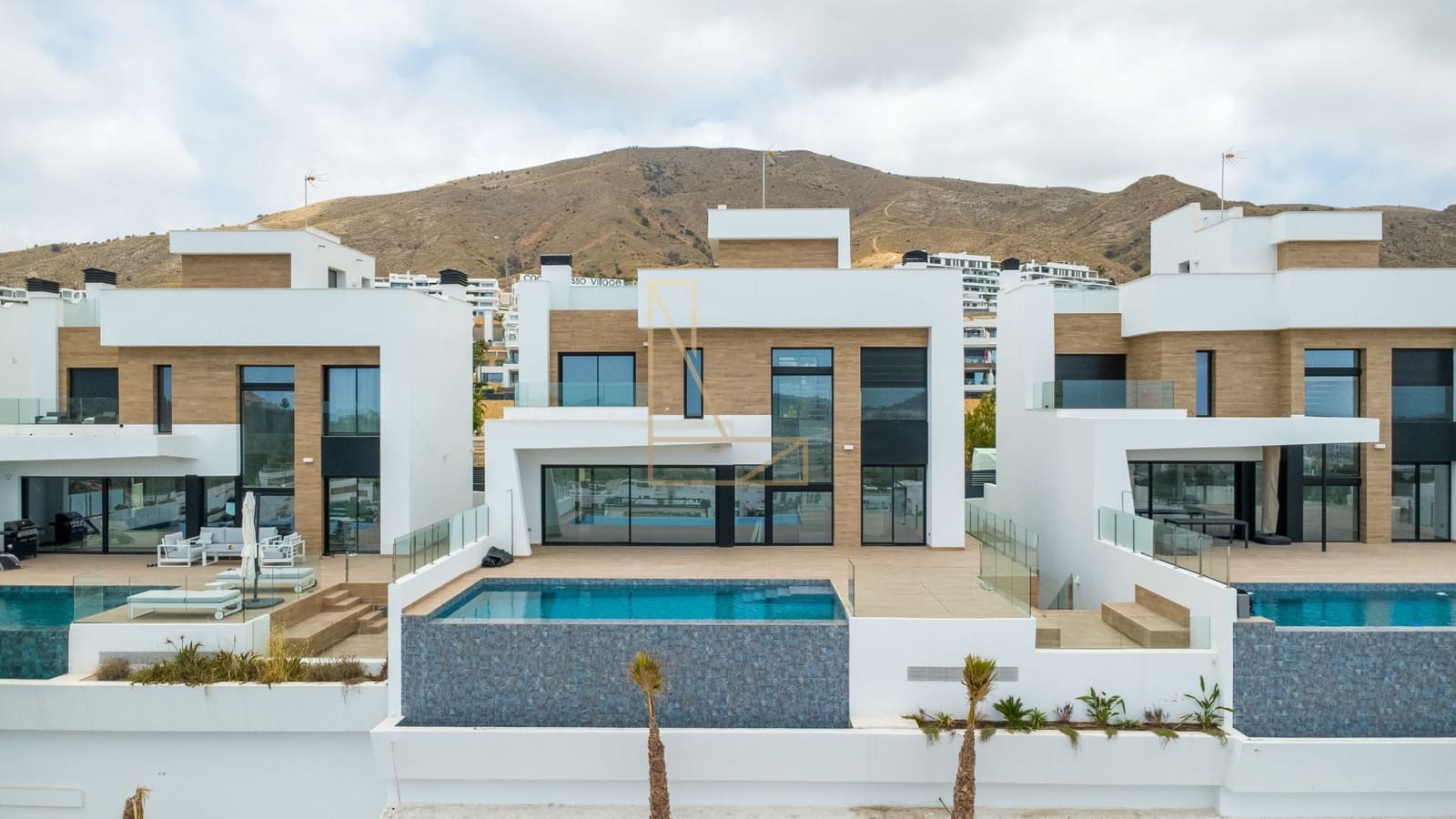 4 bedroom Villa for sale in Finestrat with garage - € 1,350,000 (Ref: 8917707)
