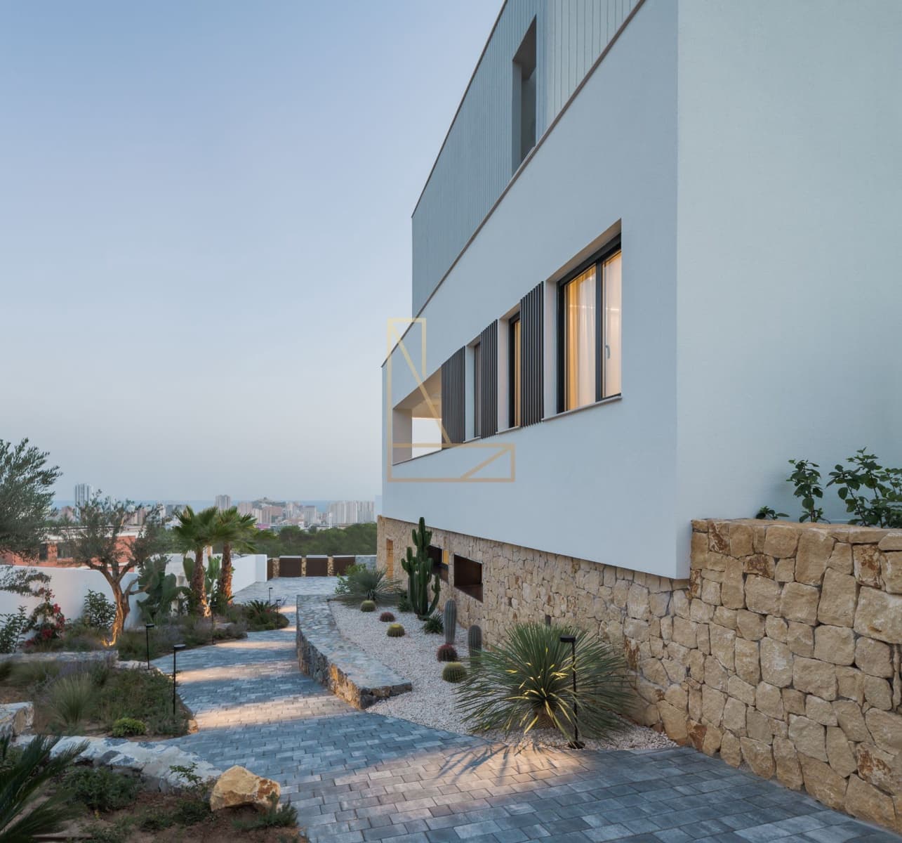 4 bedroom Villa for sale in Finestrat with pool garage - € 950,000 (Ref: 8917709)