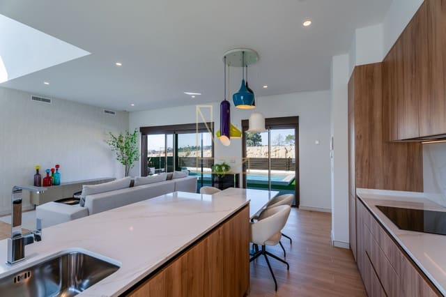 Chalet de 3 habitaciones en Finestrat en venta con piscina garaje - 588.000 € (Ref: 8926082)