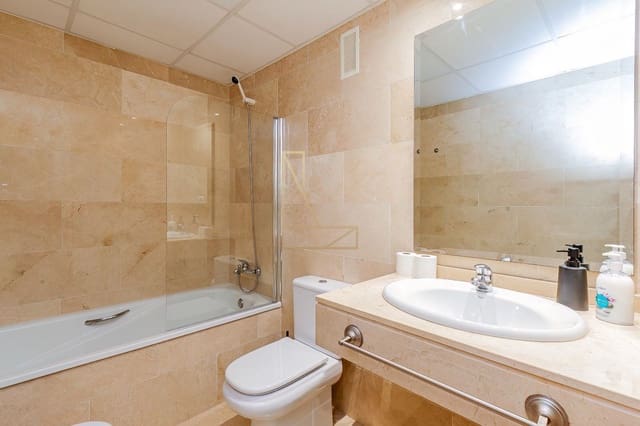 2 slaapkamer Appartement te koop in Benidorm met zwembad - € 305.000 (Ref: 9036376)