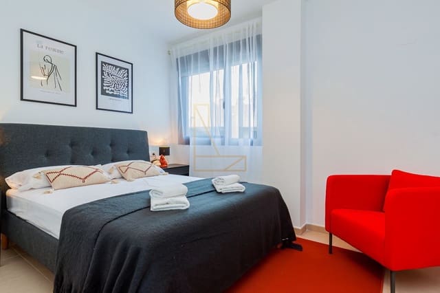 2 slaapkamer Appartement te koop in Benidorm met zwembad - € 305.000 (Ref: 9036376)