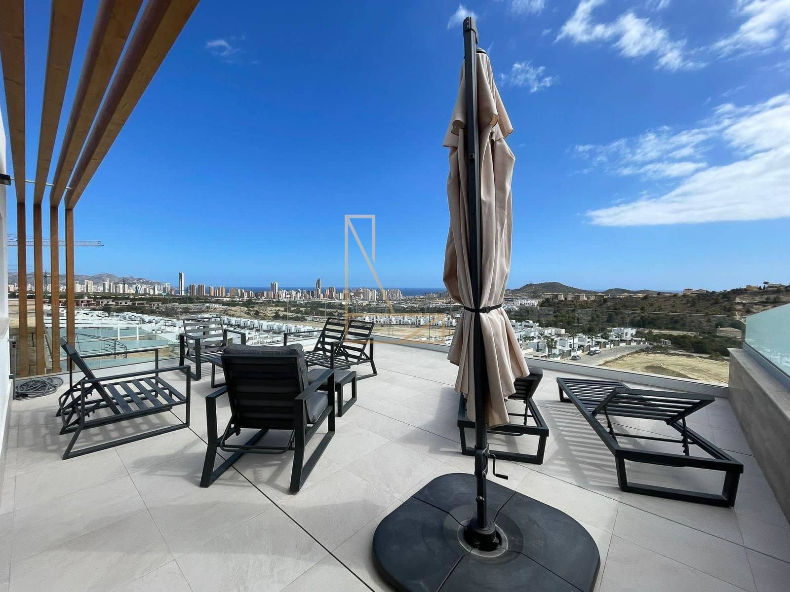 3 sovrum Takvåning till salu i Finestrat med pool garage - 575 000 € (Ref: 9113789)