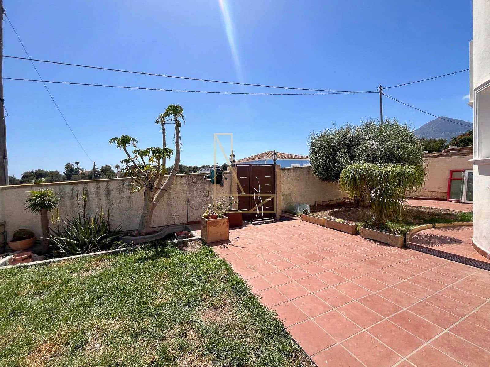 4 Zimmer Villa zu verkaufen in Alfaz del Pi / L'Alfas del Pi mit Garage - 398.000 € (Ref: 9113790)