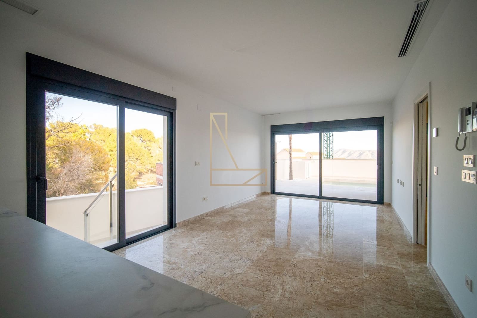 3 soveværelse Villa til salg i La Nucia med swimmingpool garage - € 600.000 (Ref: 9206225)