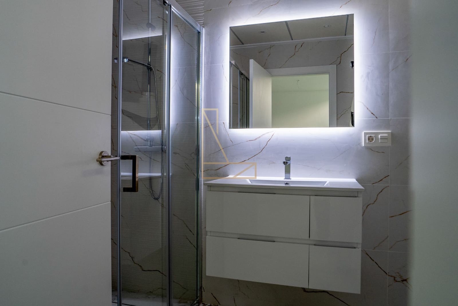 3 soveværelse Villa til salg i La Nucia med swimmingpool garage - € 600.000 (Ref: 9206225)