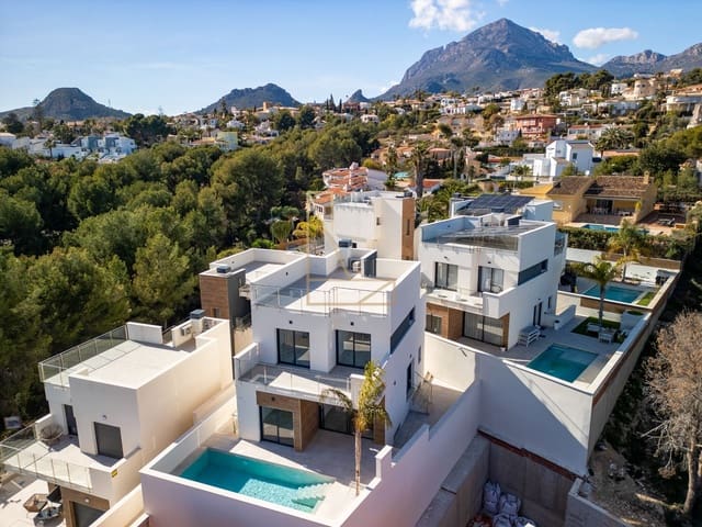 3 soveværelse Villa til salg i La Nucia med swimmingpool garage - € 600.000 (Ref: 9206225)