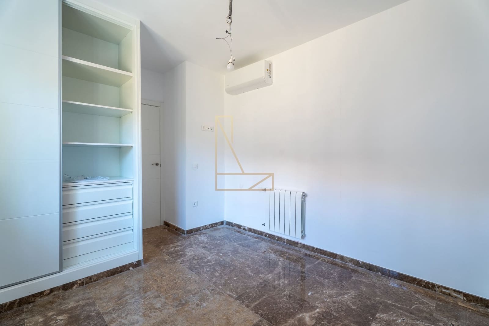 4 slaapkamer Villa te koop in La Nucia met zwembad garage - € 950.000 (Ref: 9212504)