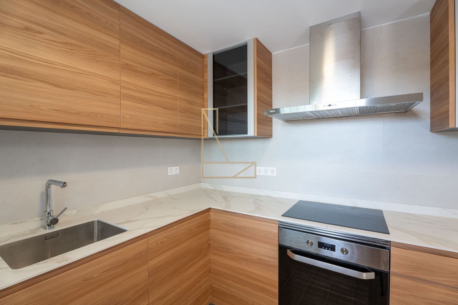 4 slaapkamer Villa te koop in La Nucia met zwembad garage - € 950.000 (Ref: 9212504)