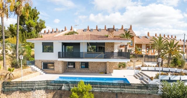 4 slaapkamer Villa te koop in La Nucia met zwembad garage - € 950.000 (Ref: 9212504)