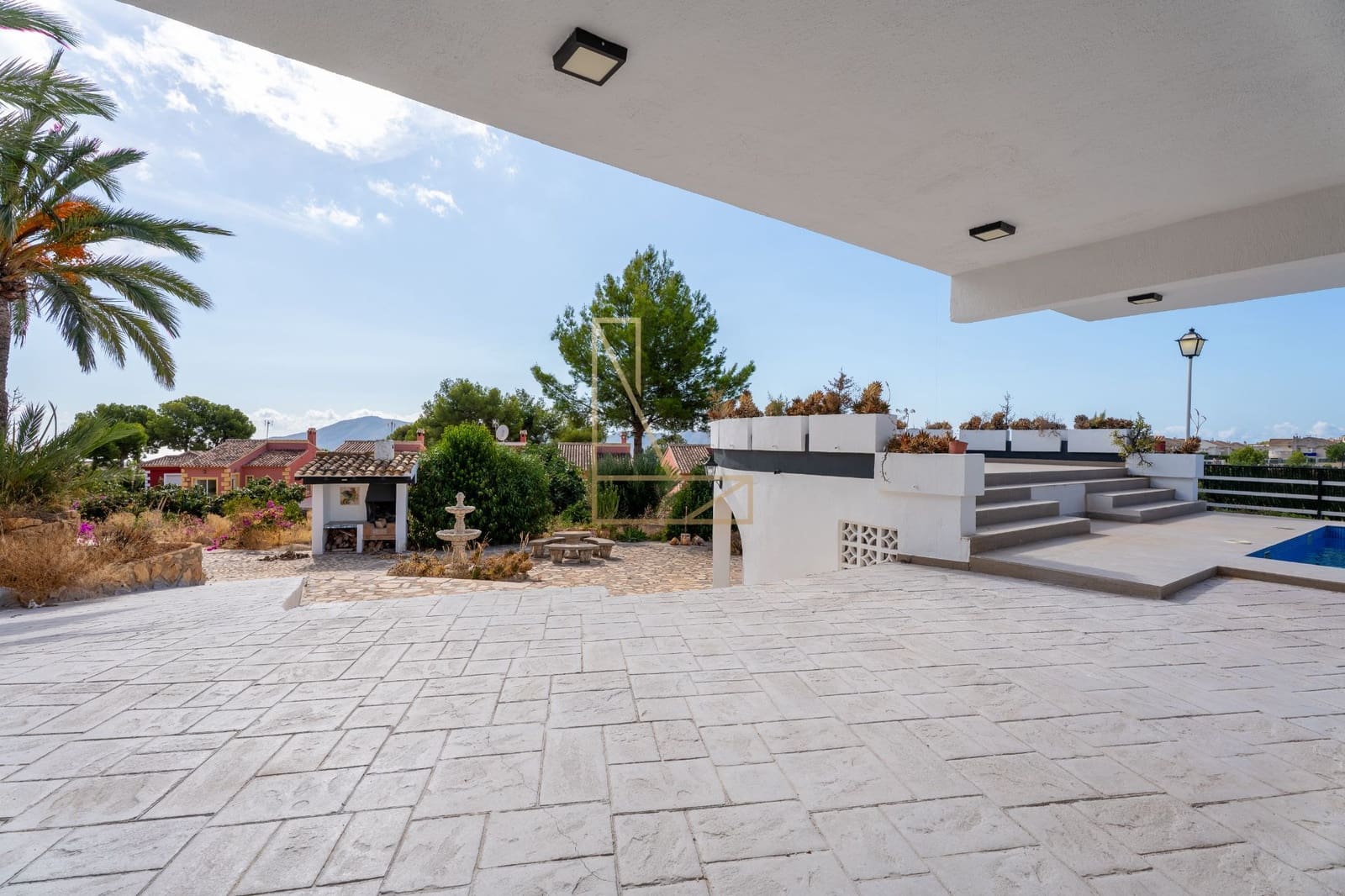 4 slaapkamer Villa te koop in La Nucia met zwembad garage - € 950.000 (Ref: 9212504)