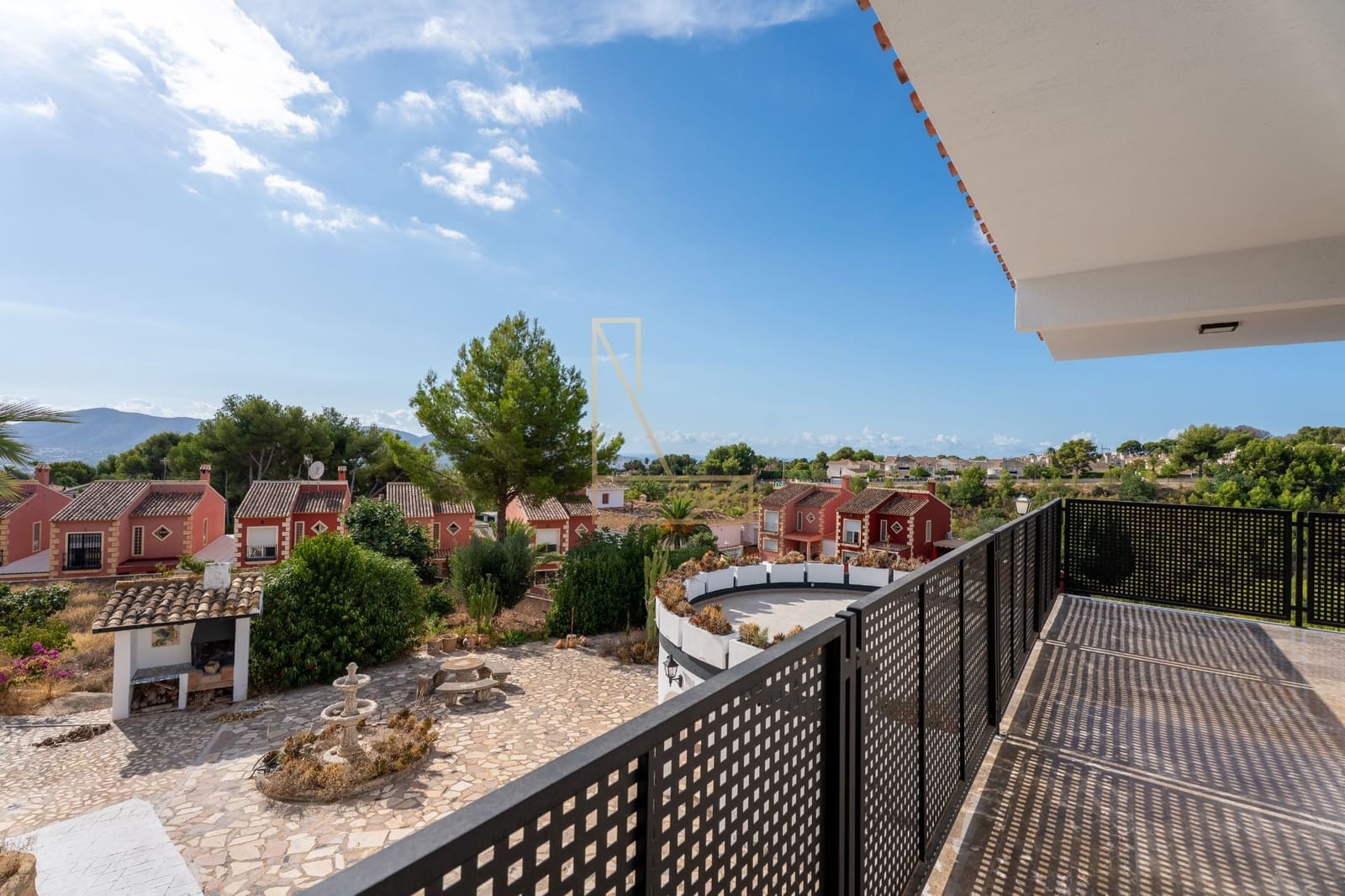 4 slaapkamer Villa te koop in La Nucia met zwembad garage - € 950.000 (Ref: 9212504)