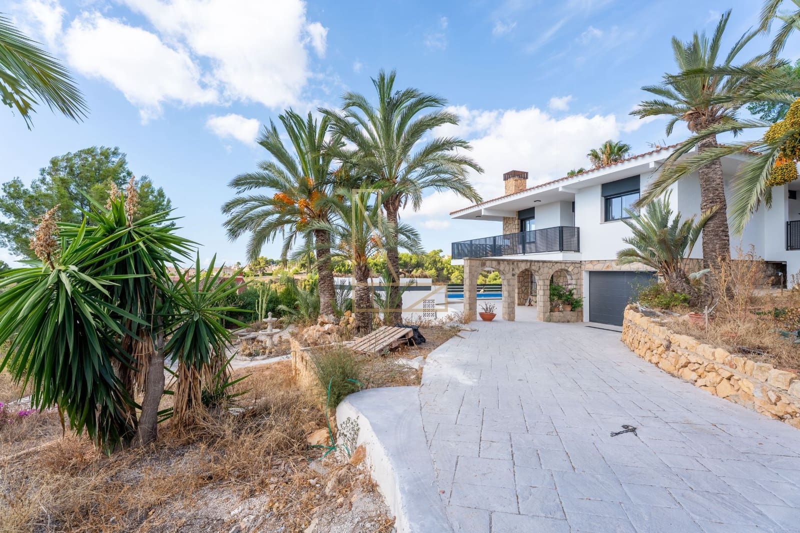 4 slaapkamer Villa te koop in La Nucia met zwembad garage - € 950.000 (Ref: 9212504)