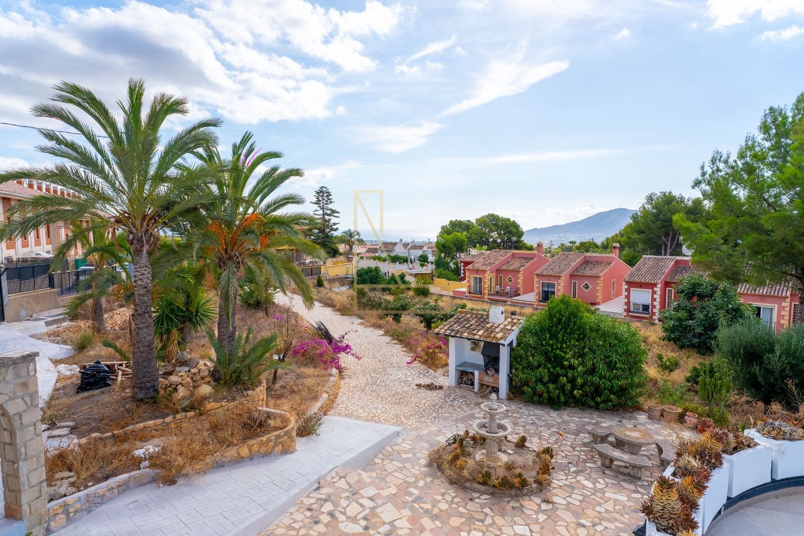 4 slaapkamer Villa te koop in La Nucia met zwembad garage - € 950.000 (Ref: 9212504)