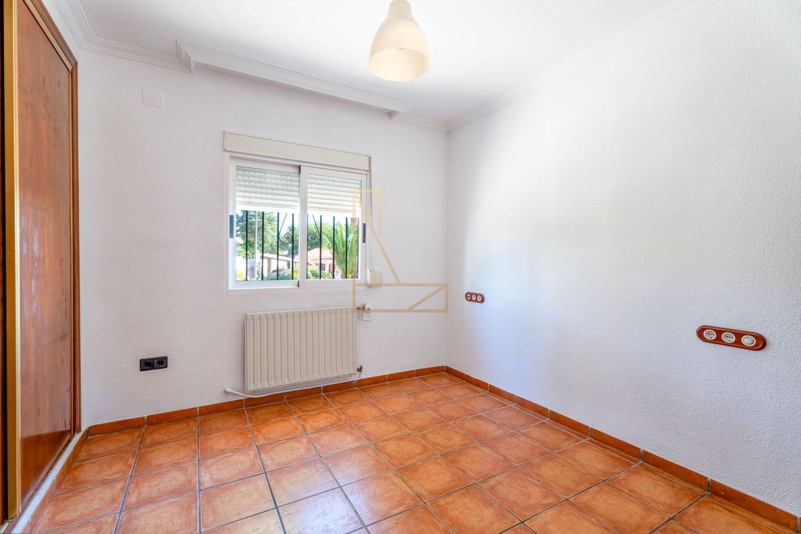 7 Zimmer Villa zu verkaufen in La Nucia mit Pool Garage - 780.000 € (Ref: 9226175)