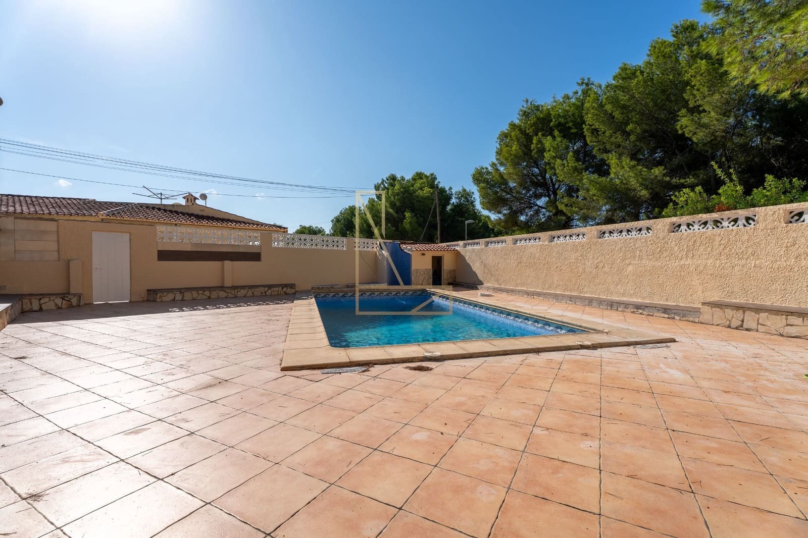 7 Zimmer Villa zu verkaufen in La Nucia mit Pool Garage - 780.000 € (Ref: 9226175)