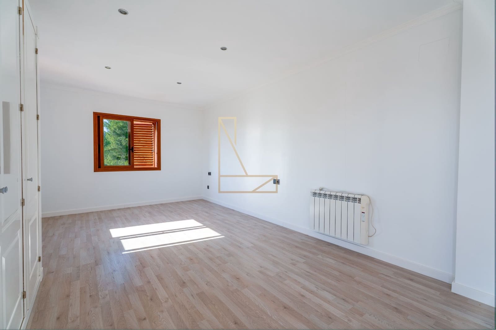 7 Zimmer Villa zu verkaufen in La Nucia mit Pool Garage - 780.000 € (Ref: 9226175)