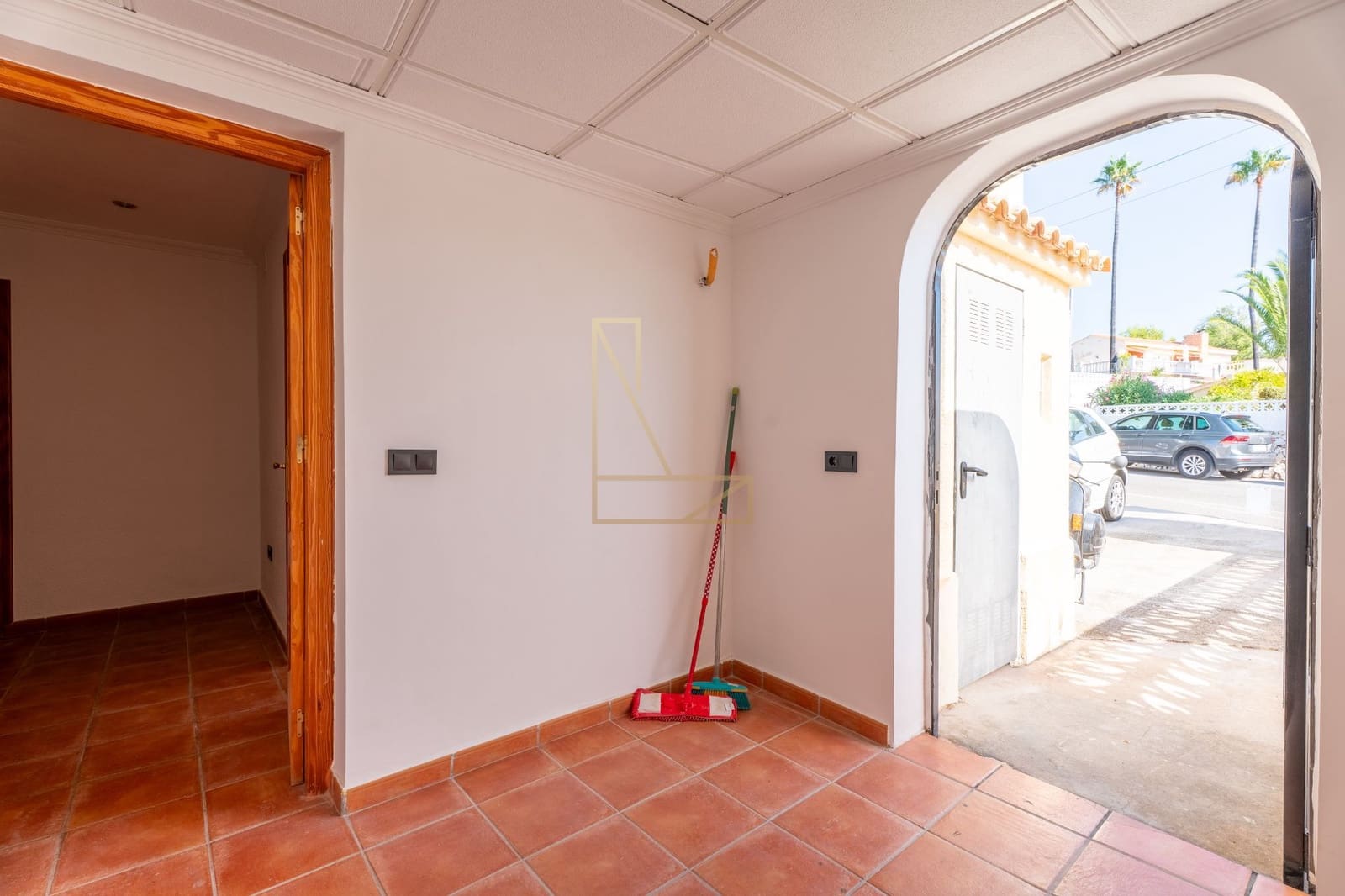 7 Zimmer Villa zu verkaufen in La Nucia mit Pool Garage - 780.000 € (Ref: 9226175)