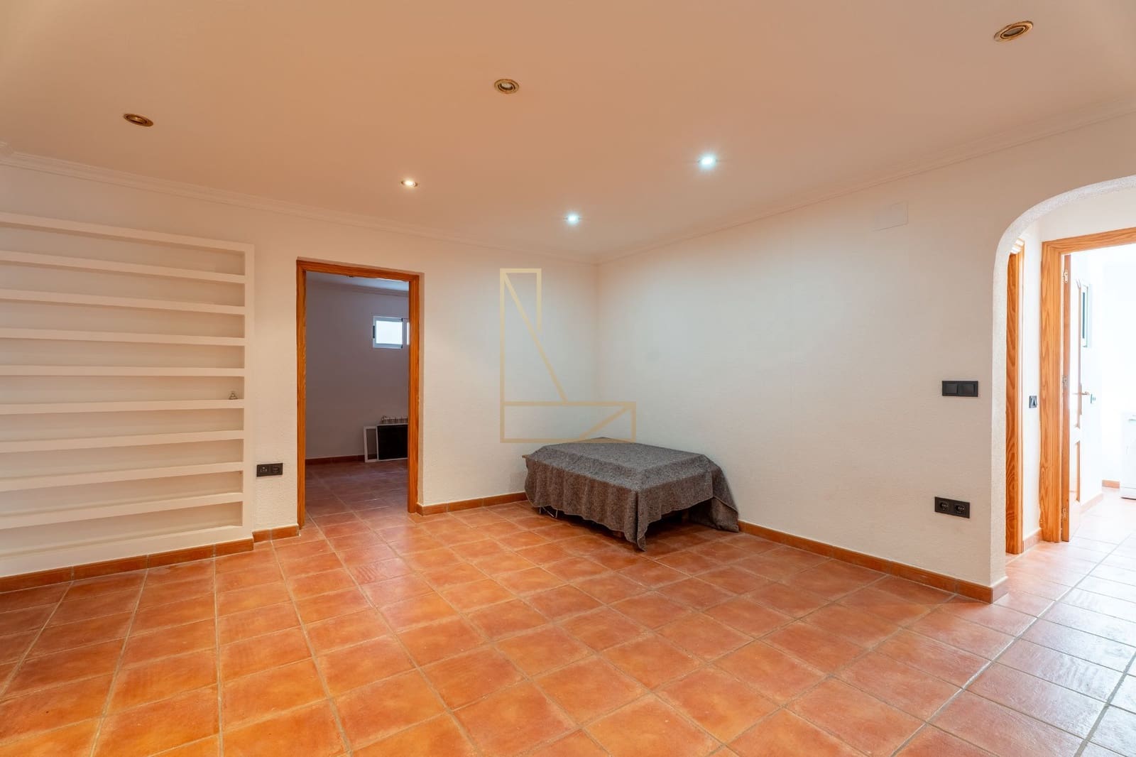 7 Zimmer Villa zu verkaufen in La Nucia mit Pool Garage - 780.000 € (Ref: 9226175)