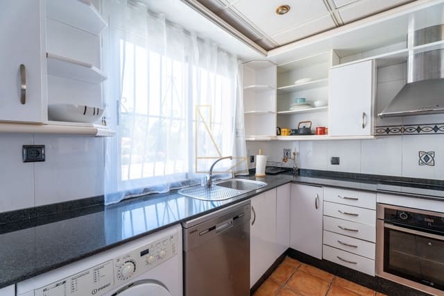 7 Zimmer Villa zu verkaufen in La Nucia mit Pool Garage - 780.000 € (Ref: 9226175)