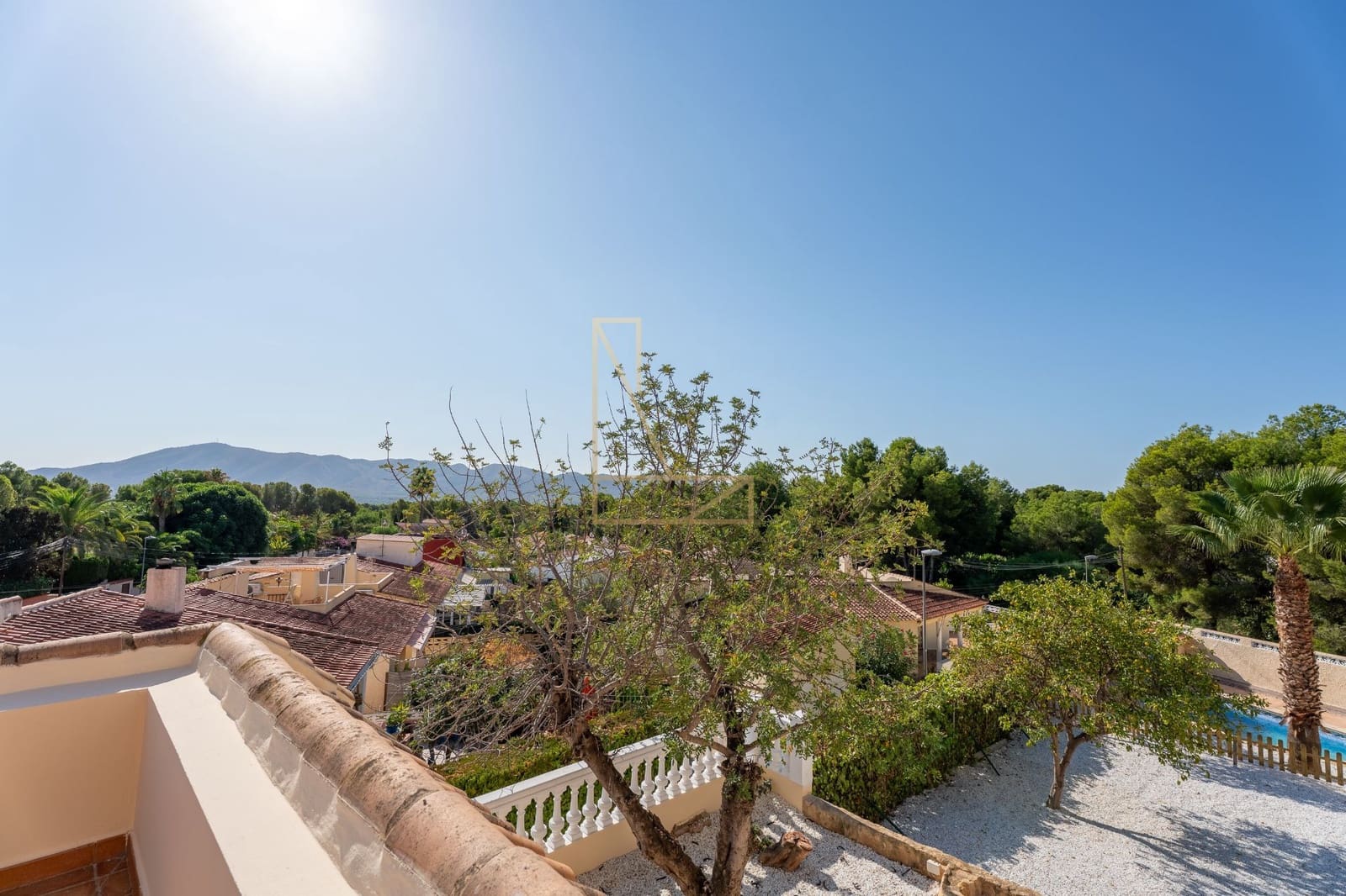 7 Zimmer Villa zu verkaufen in La Nucia mit Pool Garage - 780.000 € (Ref: 9226175)