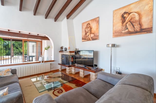 7 Zimmer Villa zu verkaufen in La Nucia mit Pool Garage - 780.000 € (Ref: 9226175)