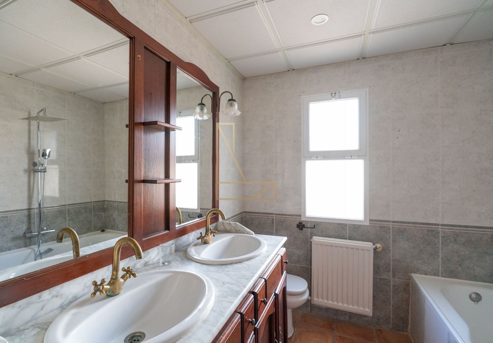 7 Zimmer Villa zu verkaufen in La Nucia mit Pool Garage - 780.000 € (Ref: 9226175)