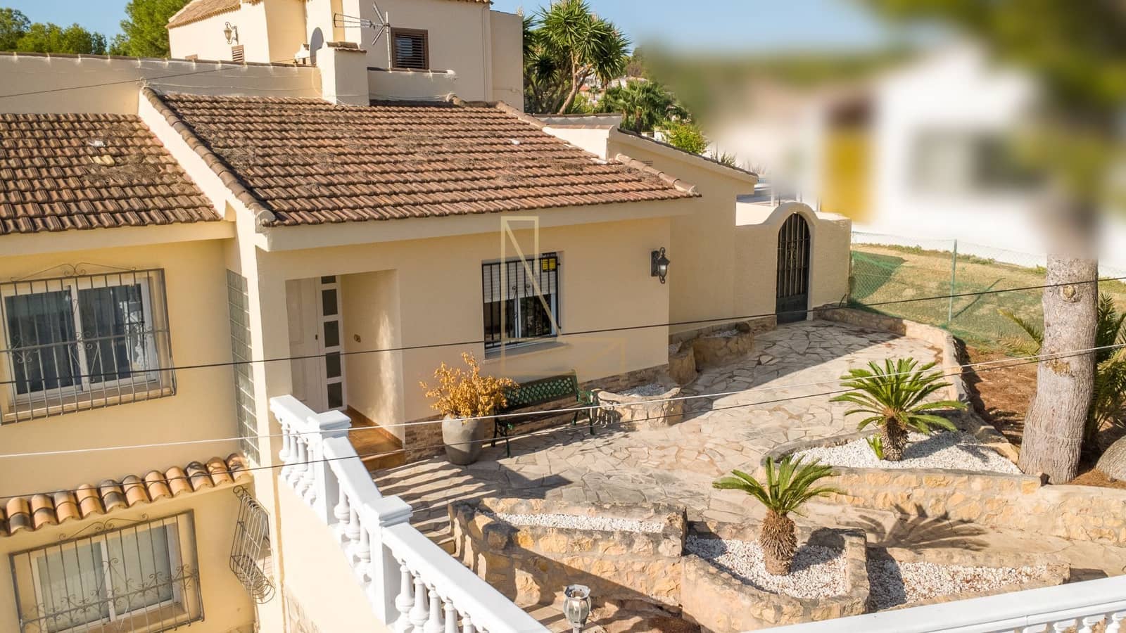 7 Zimmer Villa zu verkaufen in La Nucia mit Pool Garage - 780.000 € (Ref: 9226175)