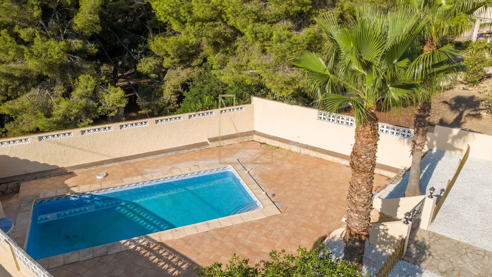 7 Zimmer Villa zu verkaufen in La Nucia mit Pool Garage - 780.000 € (Ref: 9226175)