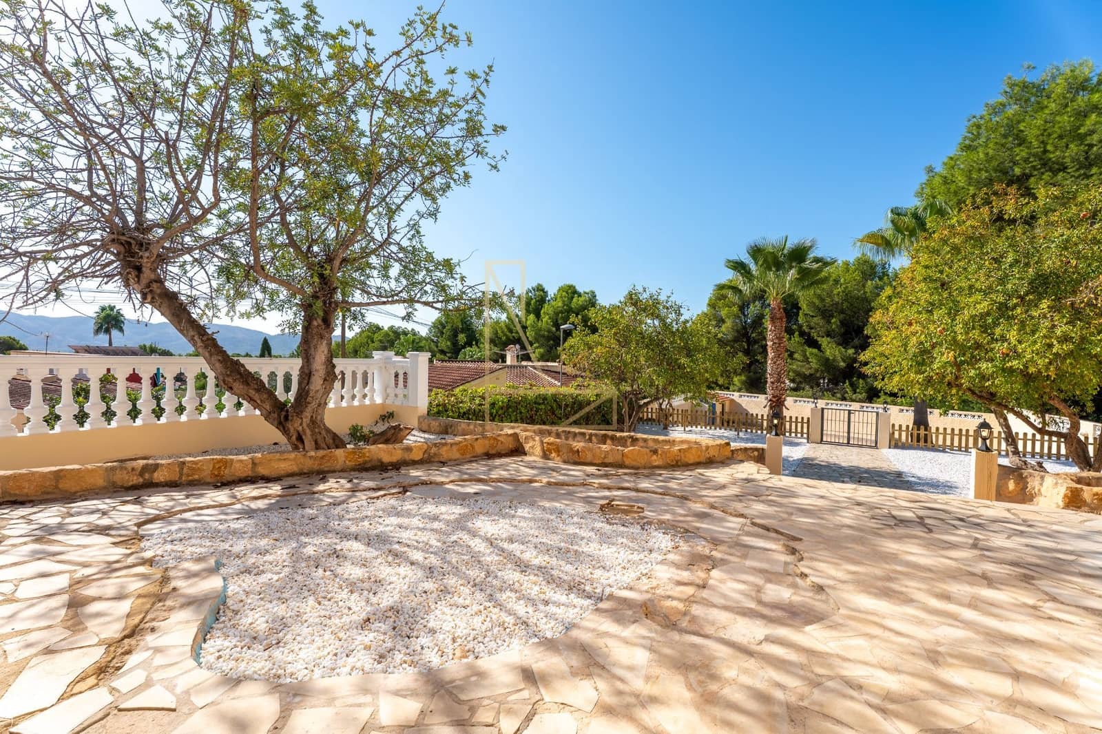 7 Zimmer Villa zu verkaufen in La Nucia mit Pool Garage - 780.000 € (Ref: 9226175)