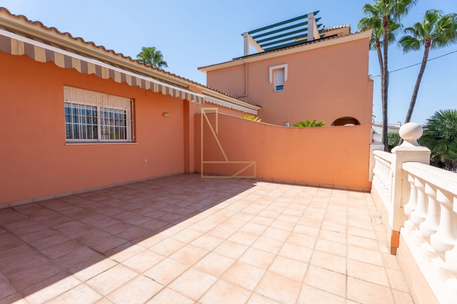 4 bedroom Villa for sale in Albir with pool garage - € 665,000 (Ref: 9239574)