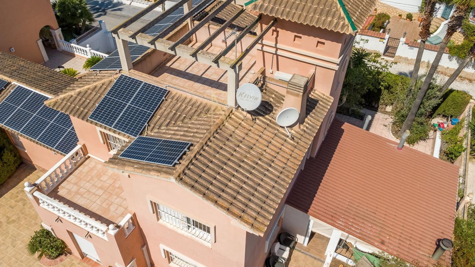 4 bedroom Villa for sale in Albir with pool garage - € 665,000 (Ref: 9239574)