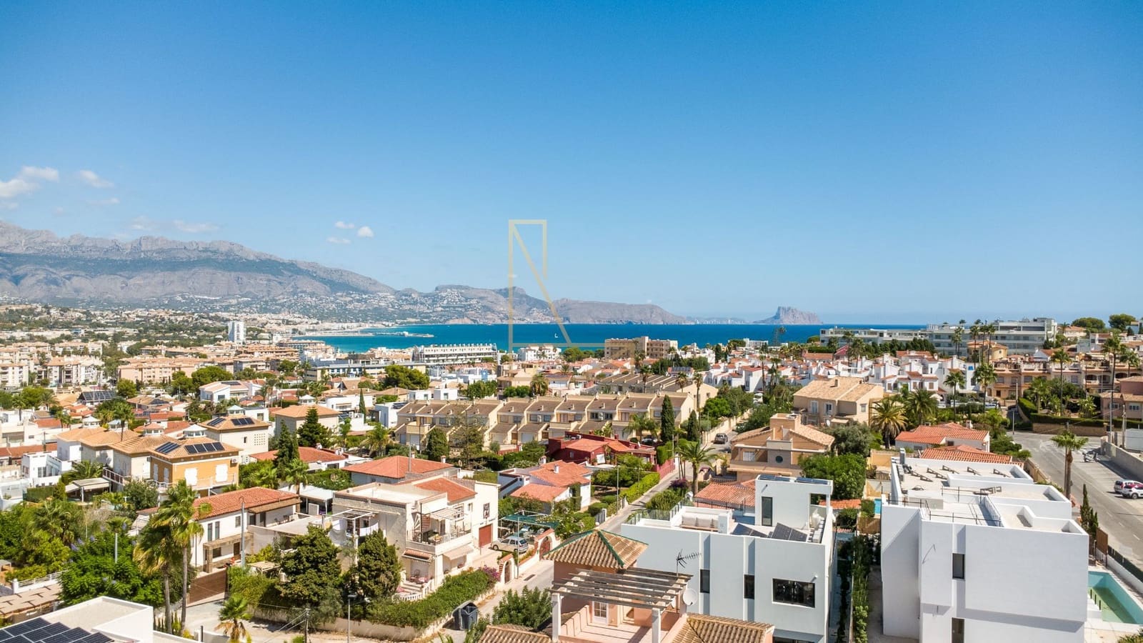 4 bedroom Villa for sale in Albir with pool garage - € 665,000 (Ref: 9239574)