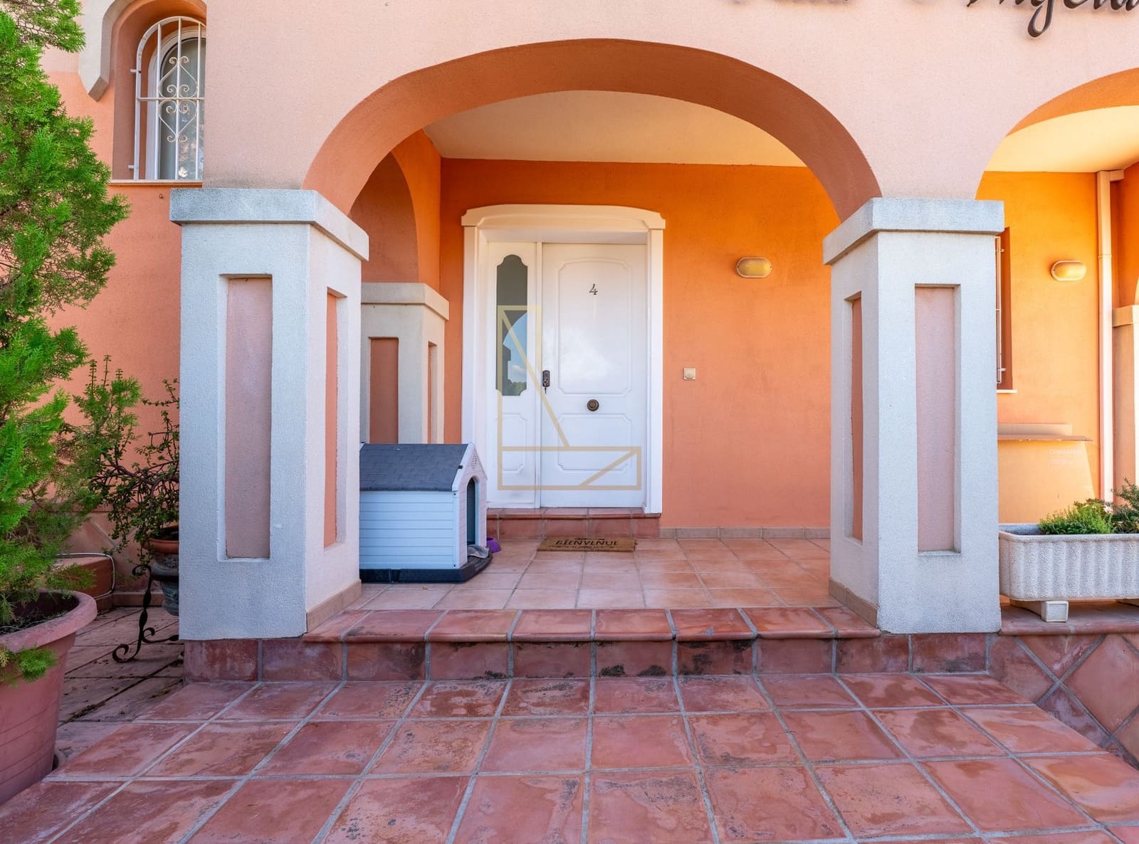 4 bedroom Villa for sale in Albir with pool garage - € 665,000 (Ref: 9239574)