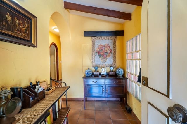 3 Zimmer Villa zu verkaufen in Calpe / Calp mit Pool Garage - 520.000 € (Ref: 9294154)