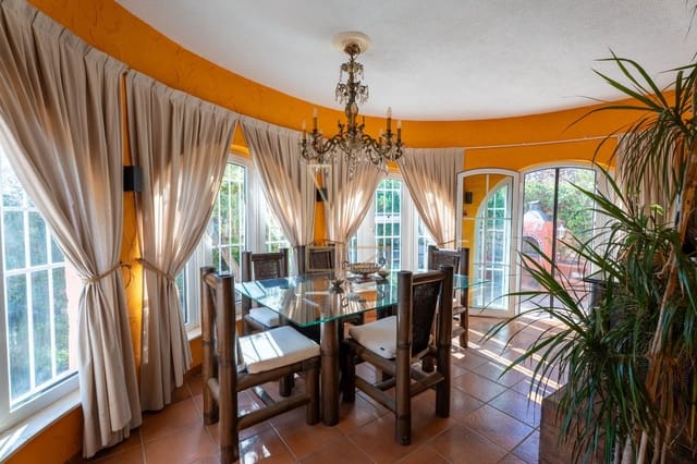 3 Zimmer Villa zu verkaufen in Calpe / Calp mit Pool Garage - 520.000 € (Ref: 9294154)