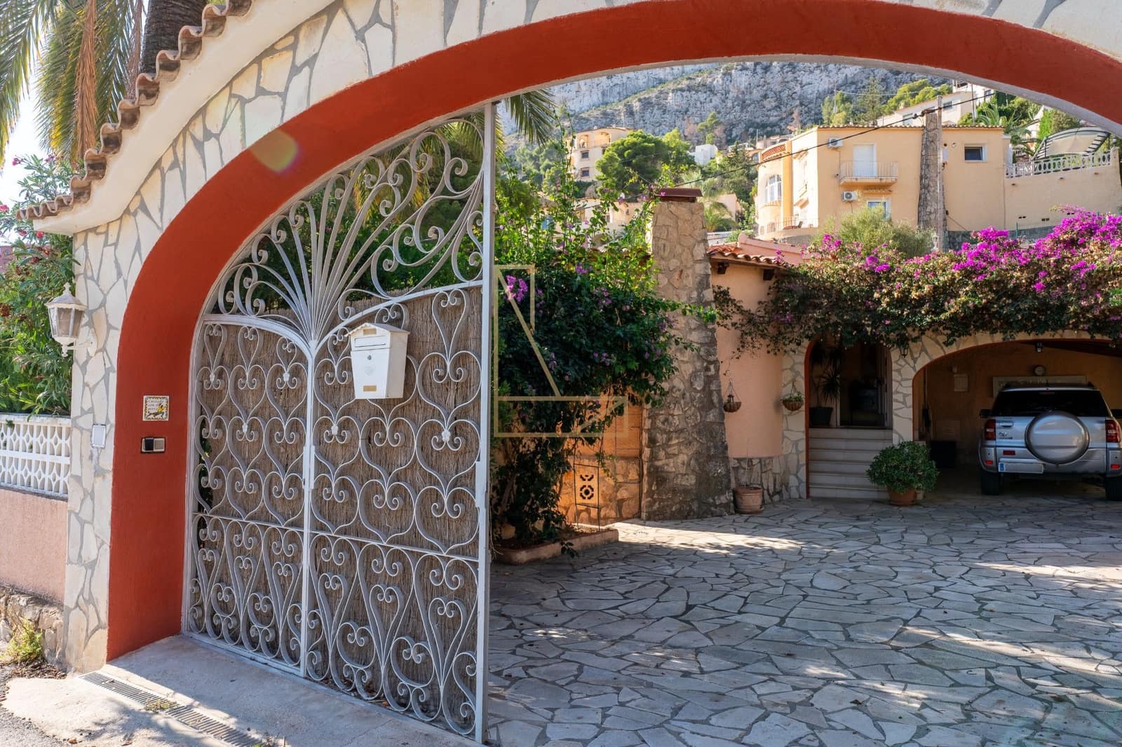 3 Zimmer Villa zu verkaufen in Calpe / Calp mit Pool Garage - 520.000 € (Ref: 9294154)