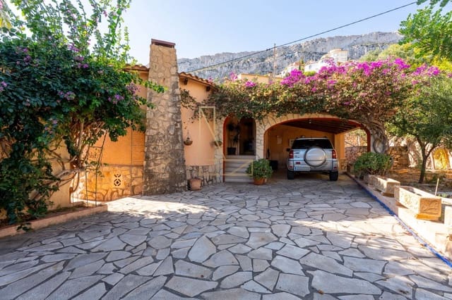 3 Zimmer Villa zu verkaufen in Calpe / Calp mit Pool Garage - 520.000 € (Ref: 9294154)