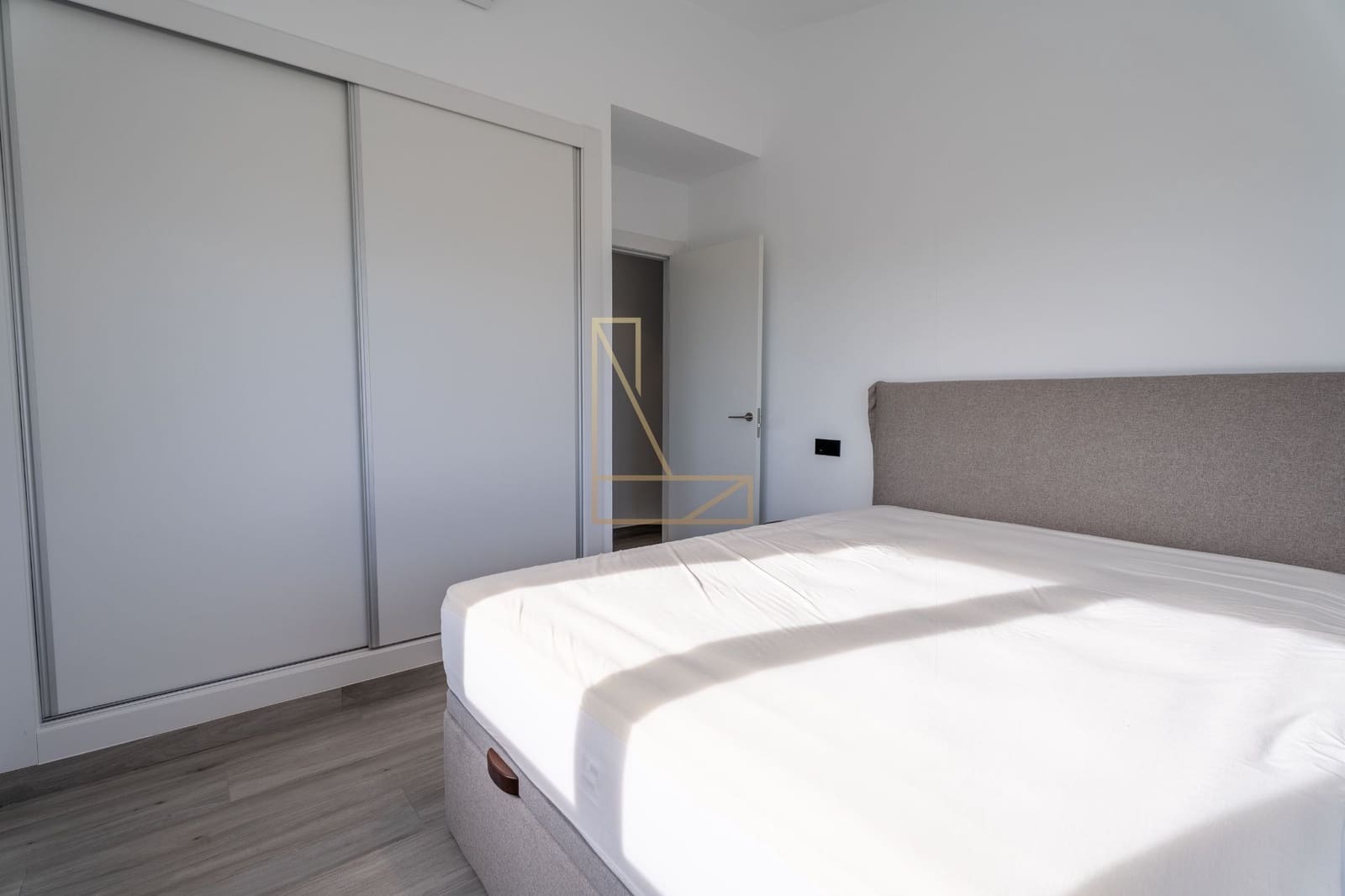 4 makuuhuone Huvila myytävänä paikassa Alfaz del Pi / L'Alfas del Pi mukana uima-altaan 
autotalli - 1 195 000 € (Ref: 9343164)